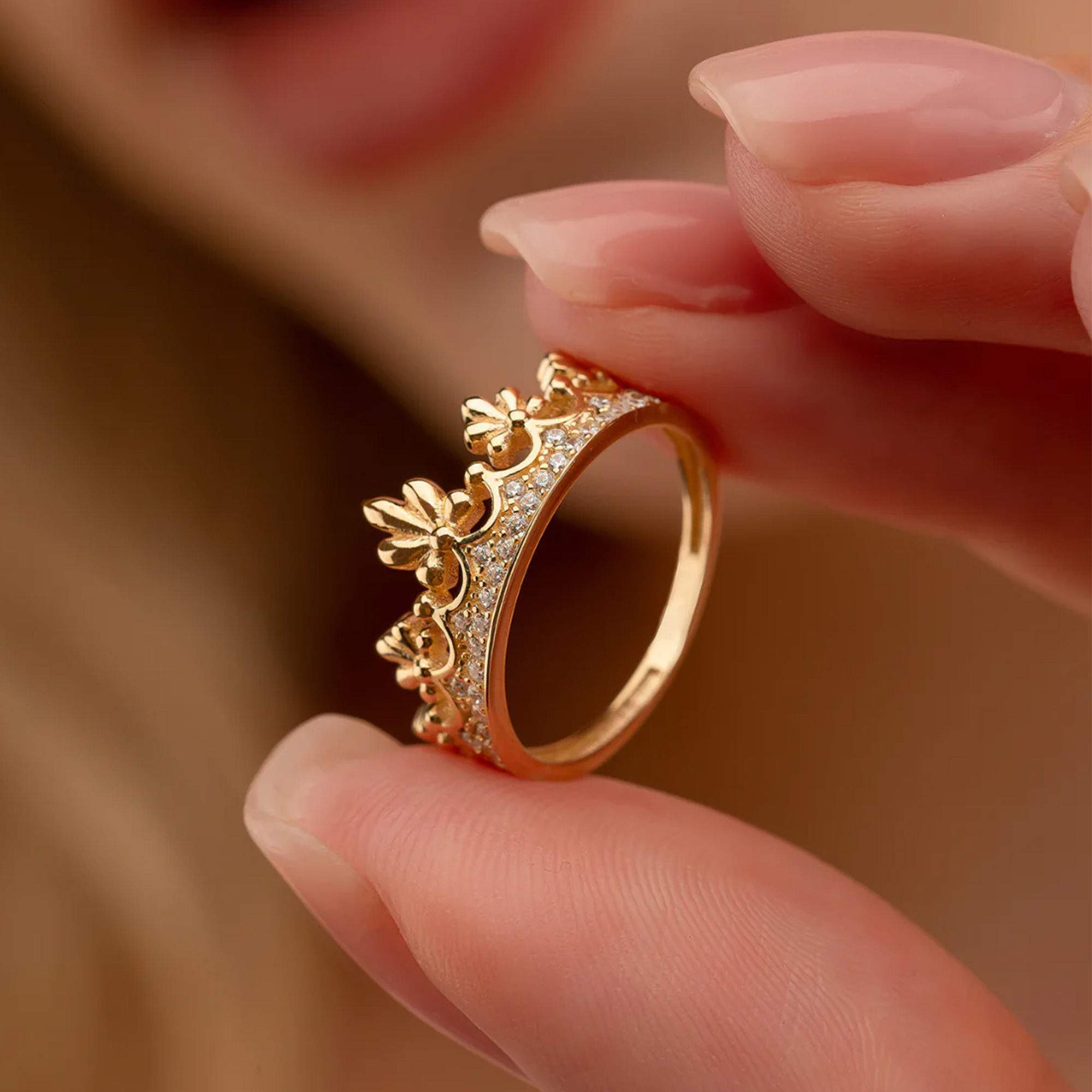 14-ayar-altin-kralice-taci-yuzuk-2